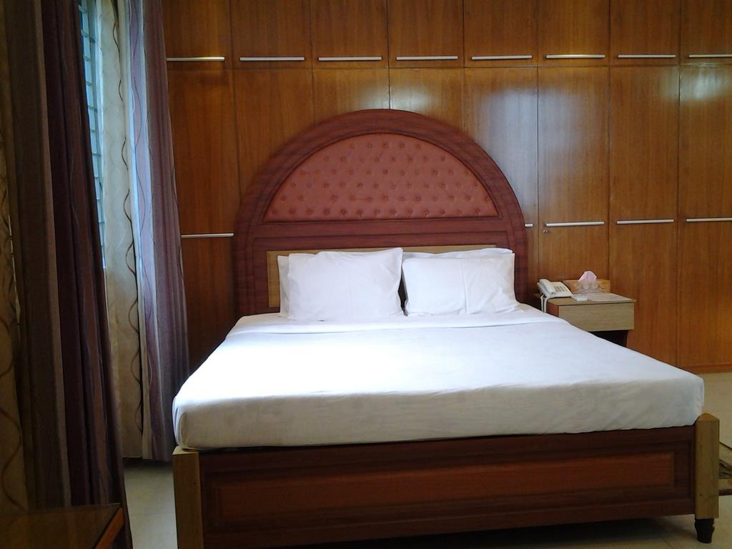 Hotel Afford Inn داكا المظهر الخارجي الصورة