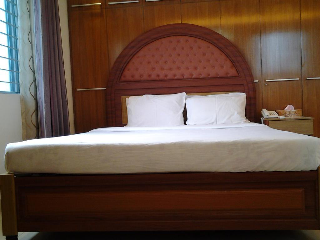 Hotel Afford Inn داكا الغرفة الصورة